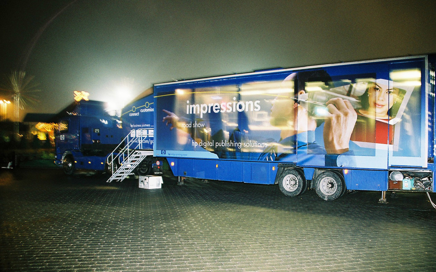 b_HP Indigo demo truck.jpg